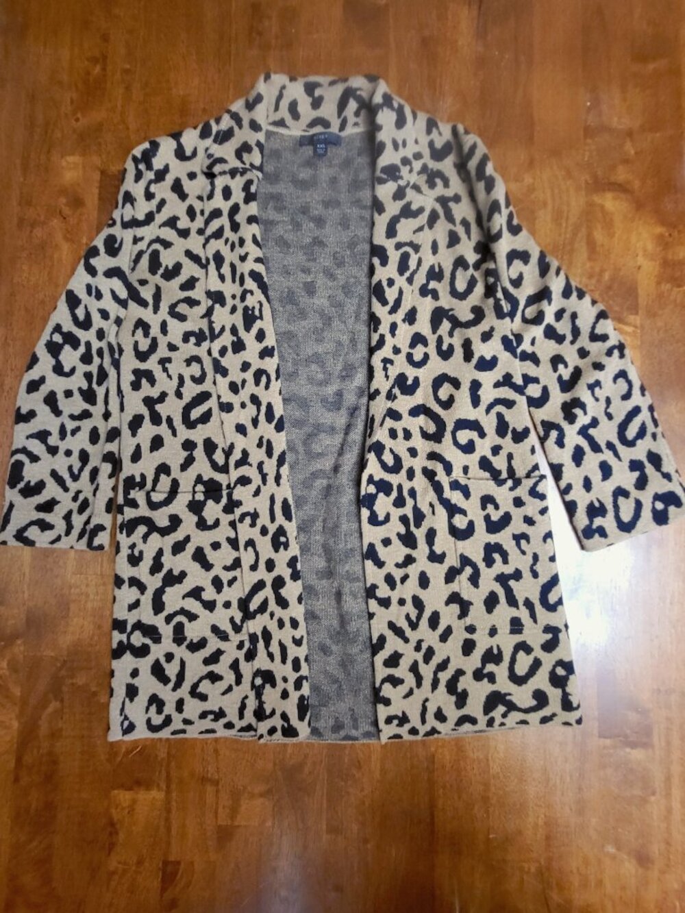 J. Crew ~ Sz XXS ~ Animal Print Cardigan Wool ~ Excellent Condition - Picture 5 of 8